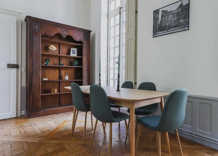 Exceptional - 2br 4p- Notre-dame Cathedral Appartement