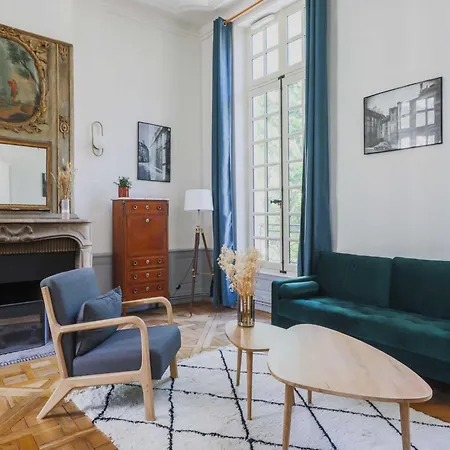 Exceptional - 2br 4p- Notre-dame Cathedral Apartment Paris